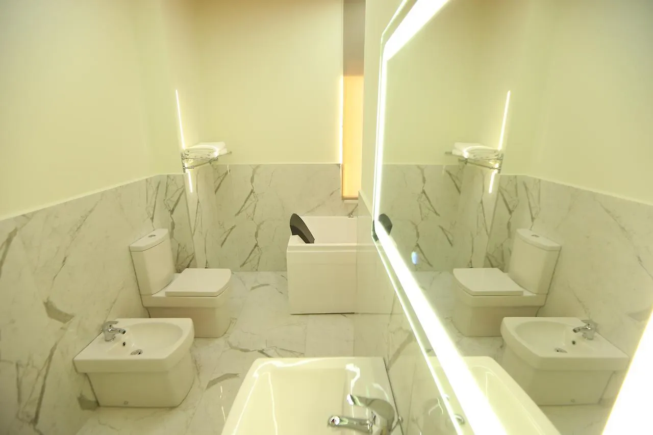 Hotel Vllaznia Shkodër 3*,  アルバニア