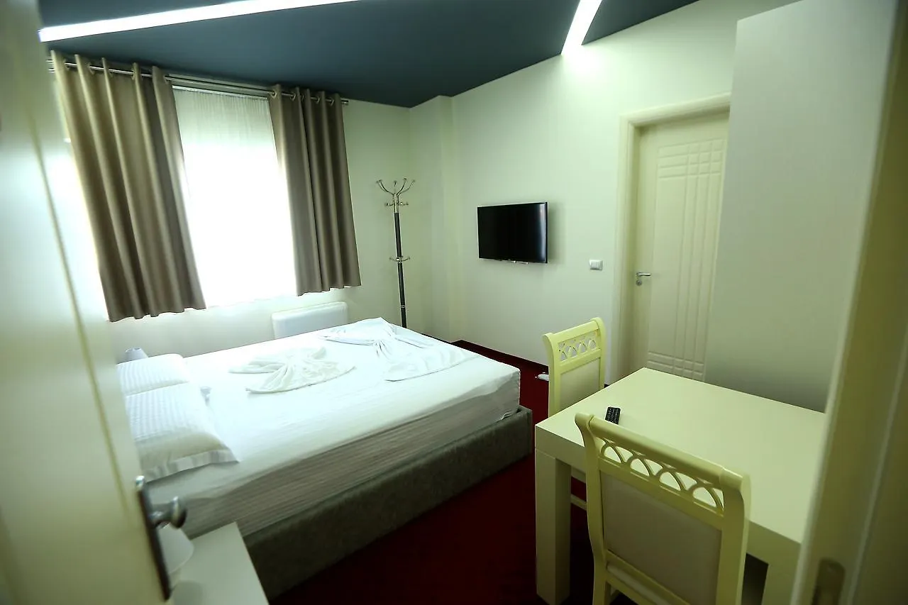 ***  Hotel Vllaznia Shkodër アルバニア